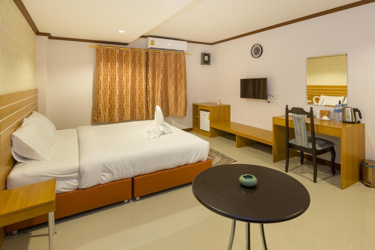 Central Avenue Residency Hotel Pattaya Buitenkant foto